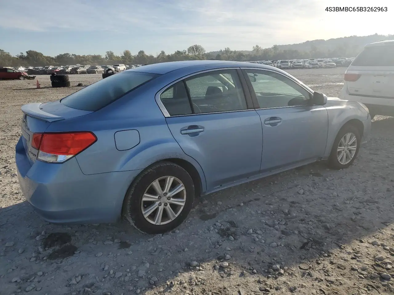 4S3BMBC65B3262963 2011 Subaru Legacy 2.5I Premium