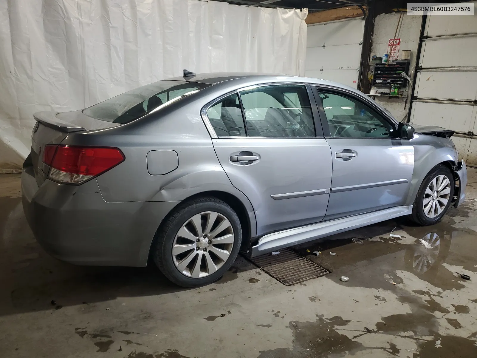 2011 Subaru Legacy 2.5I Limited VIN: 4S3BMBL60B3247576 Lot: 62220344