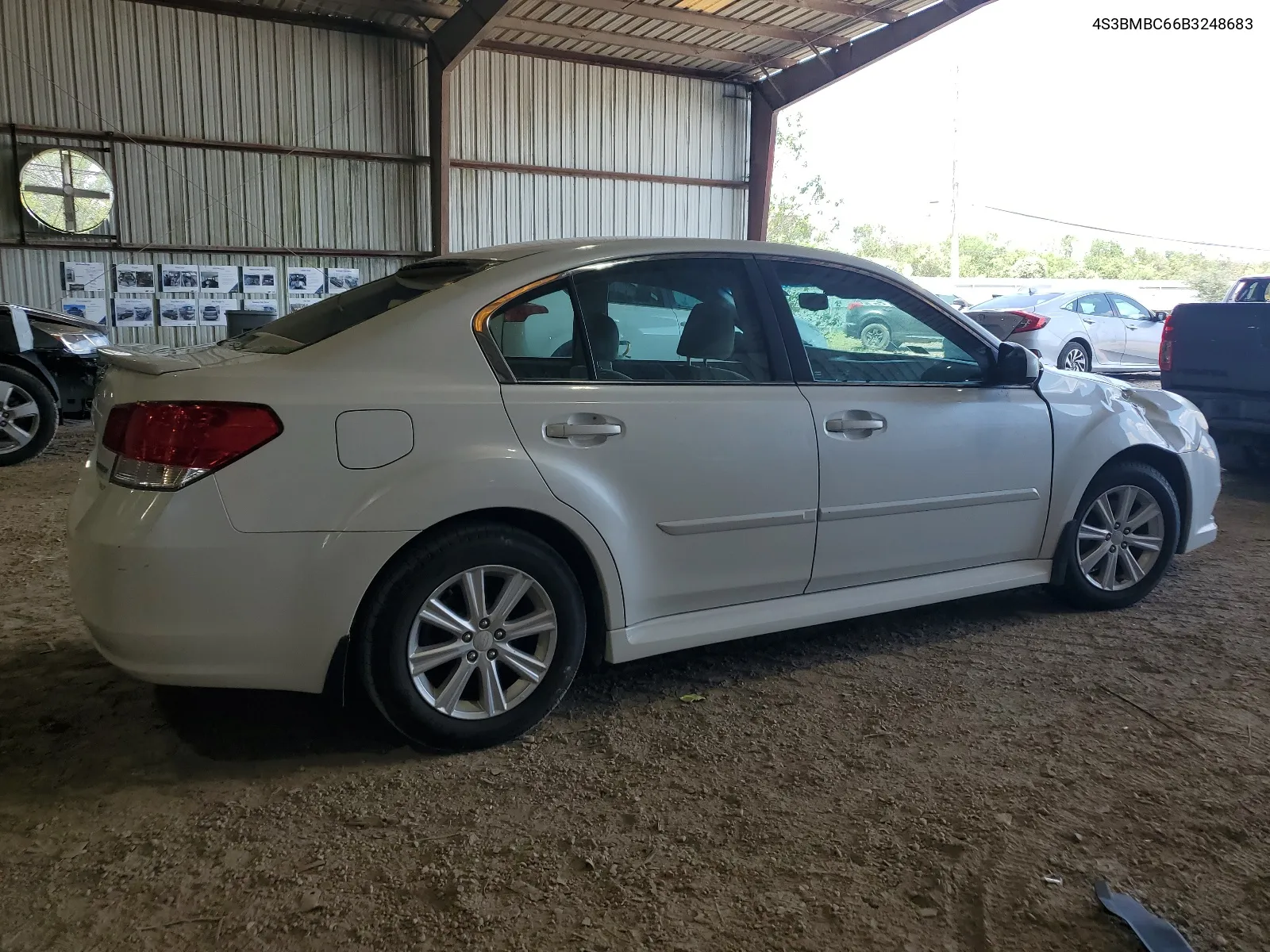 4S3BMBC66B3248683 2011 Subaru Legacy 2.5I Premium