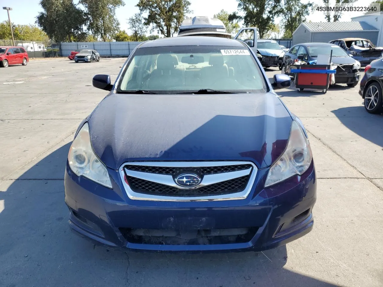 4S3BMBG63B3223640 2011 Subaru Legacy 2.5I Premium