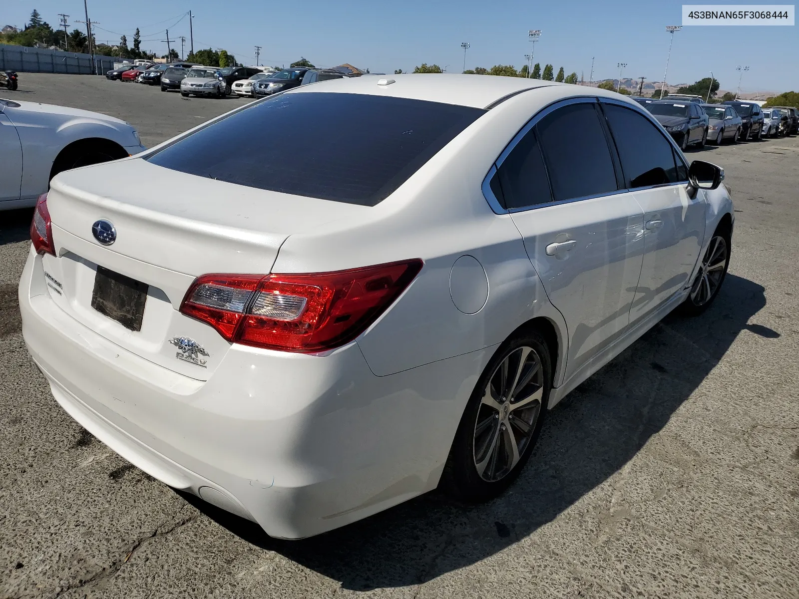 2015 Subaru Legacy 2.5I Limited VIN: 4S3BNAN65F3068444 Lot: 64322544