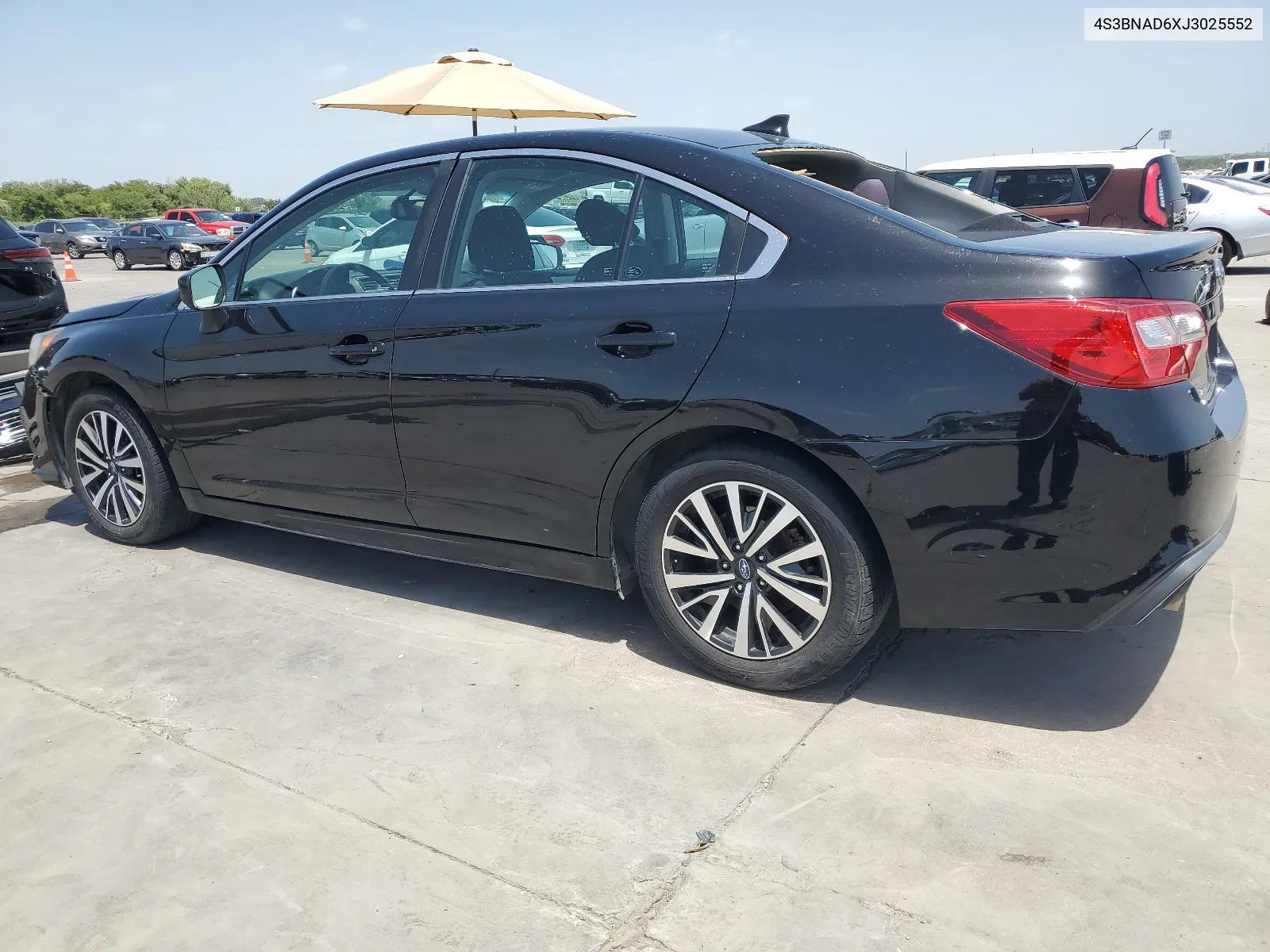 2018 Subaru Legacy 2.5I Premium VIN: 4S3BNAD6XJ3025552 Lot: 64962564