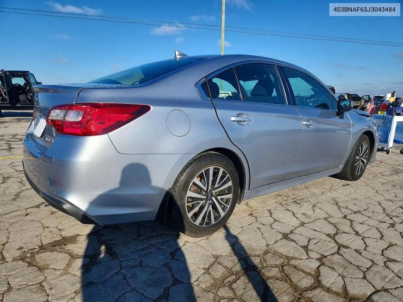 4S3BNAF63J3043484 2018 Subaru Legacy 2.5I Premium