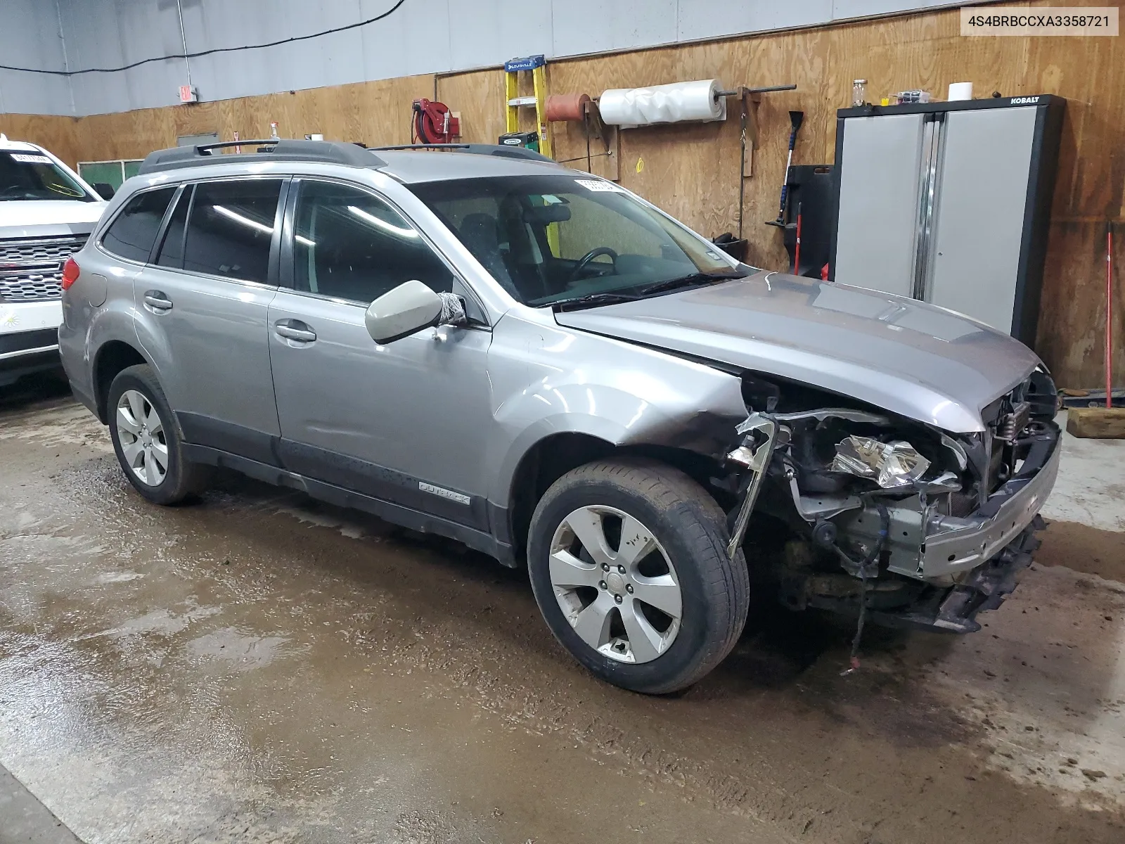 4S4BRBCCXA3358721 2010 Subaru Outback 2.5I Premium