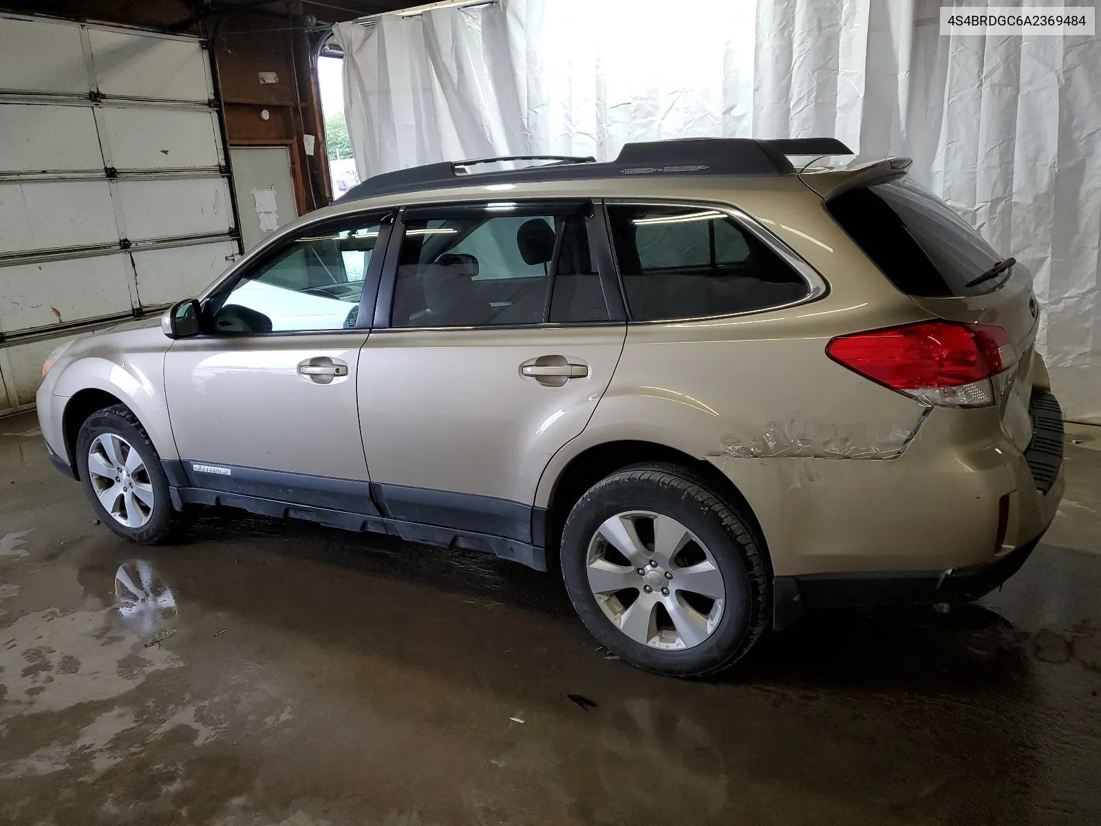 2010 Subaru Outback 3.6R Premium VIN: 4S4BRDGC6A2369484 Lot: 66087474