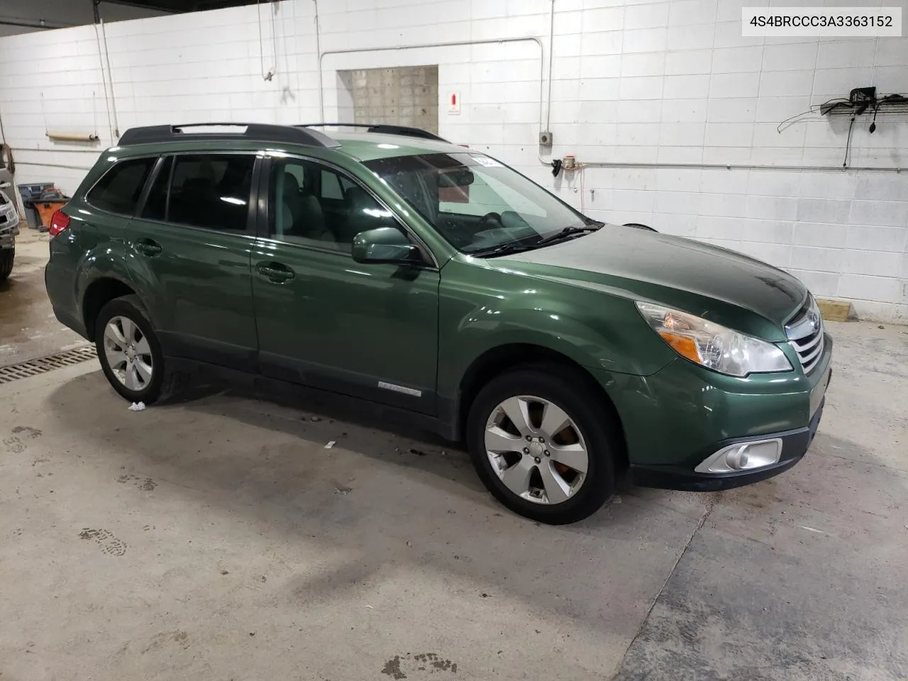 2010 Subaru Outback 2.5I Premium VIN: 4S4BRCCC3A3363152 Lot: 69426714