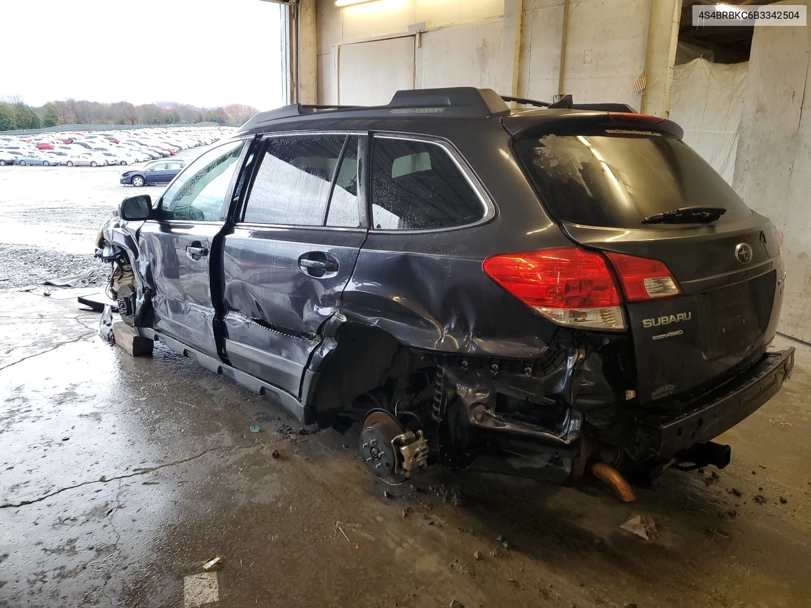 2011 Subaru Outback 2.5I Limited VIN: 4S4BRBKC6B3342504 Lot: 58383584