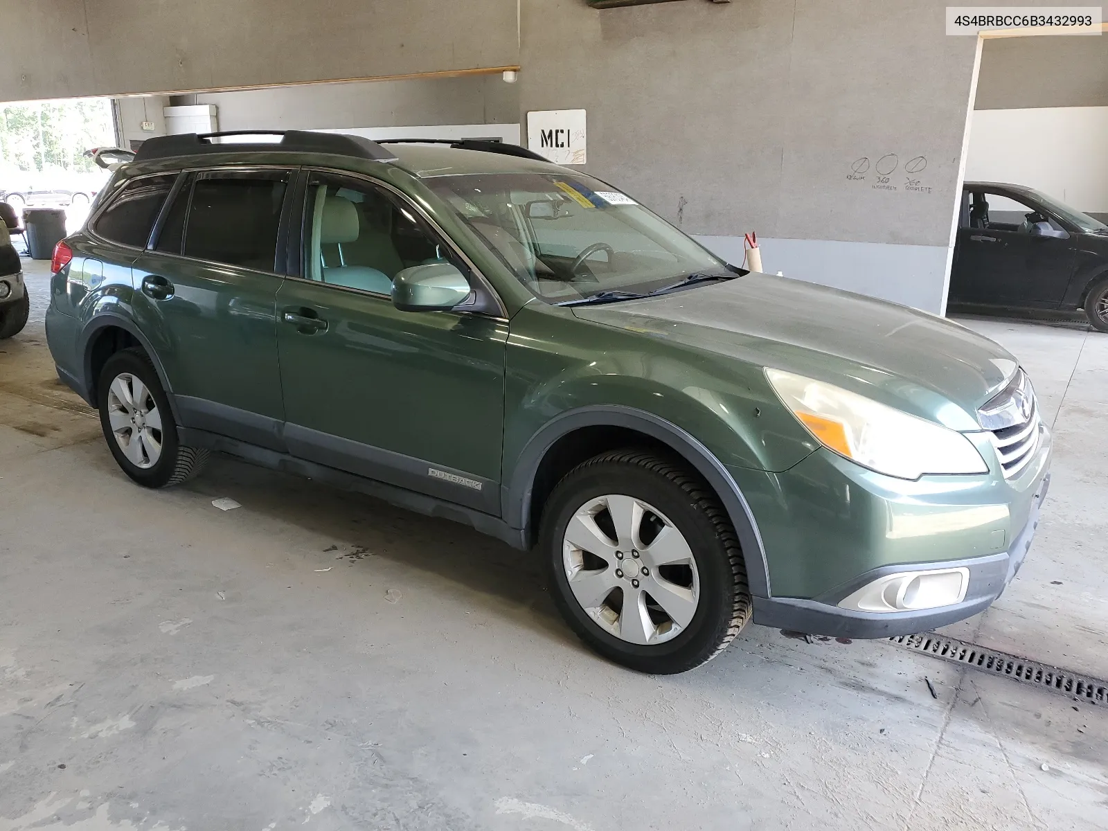 2011 Subaru Outback 2.5I Premium VIN: 4S4BRBCC6B3432993 Lot: 59780464