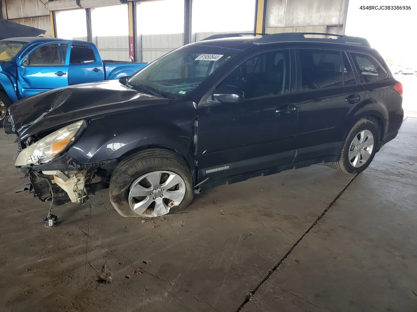 2011 Subaru Outback 2.5I Limited VIN: 4S4BRCJC3B3386936 Lot: 61950644