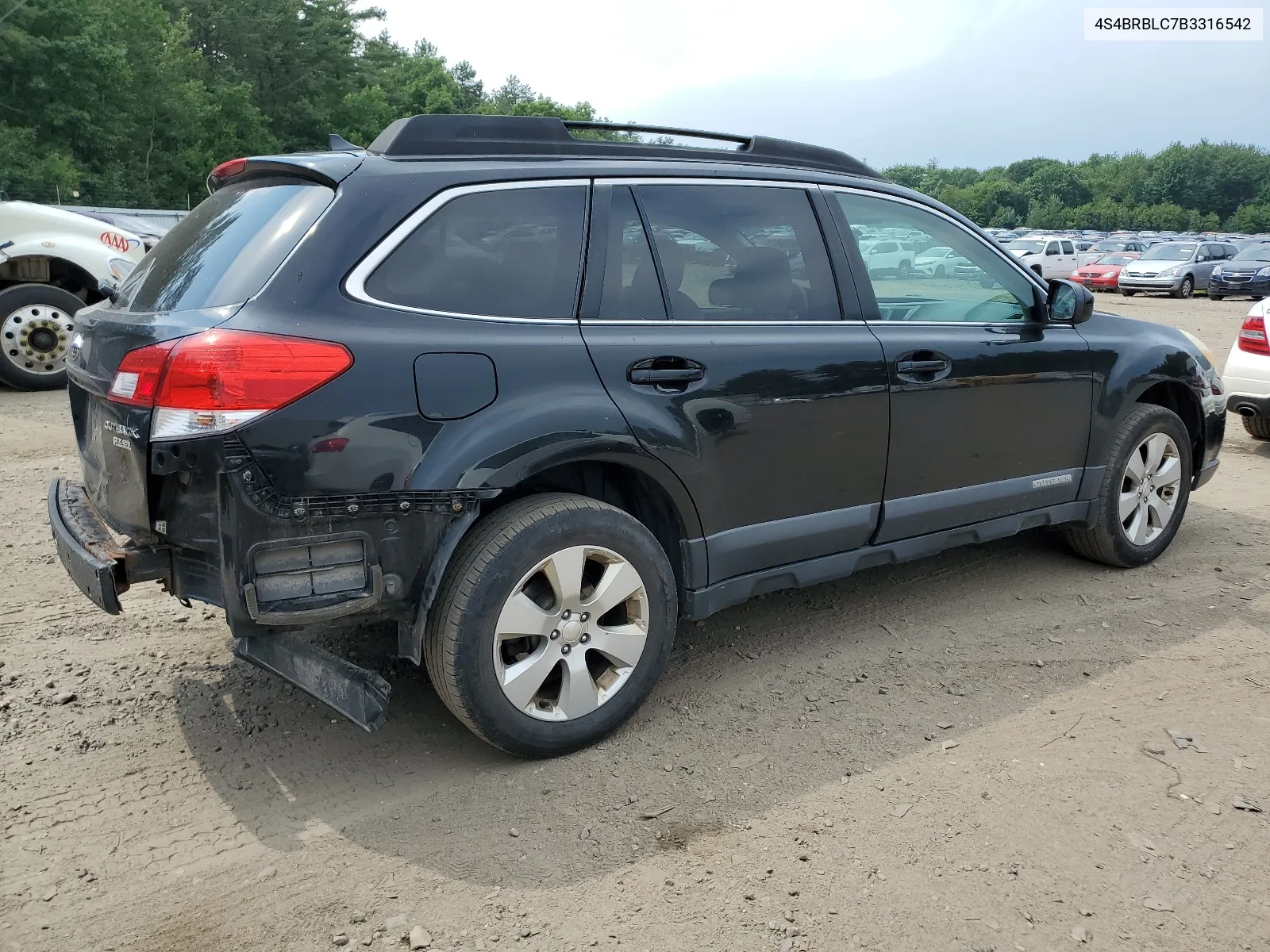 2011 Subaru Outback 2.5I Limited VIN: 4S4BRBLC7B3316542 Lot: 62593964