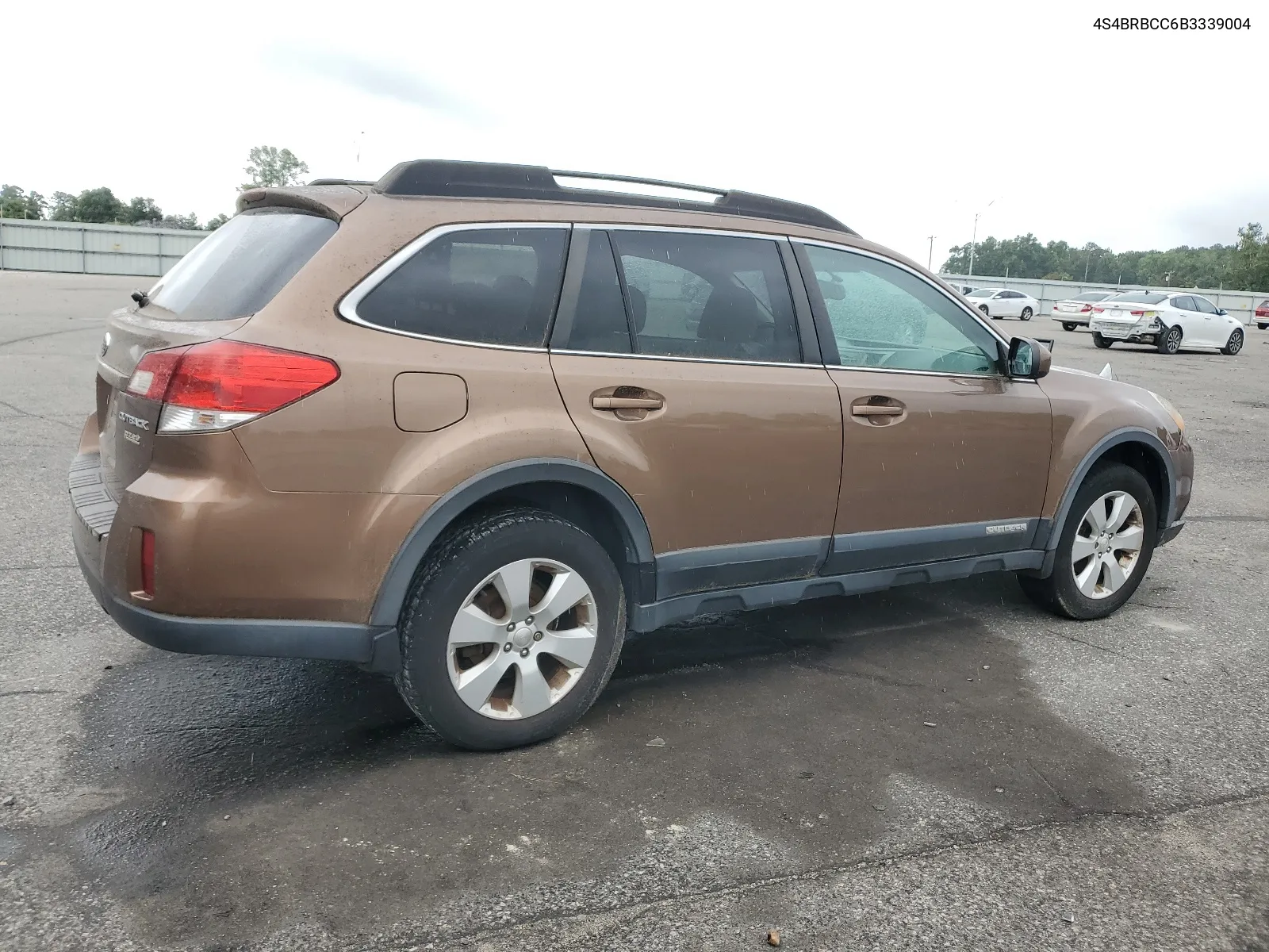 2011 Subaru Outback 2.5I Premium VIN: 4S4BRBCC6B3339004 Lot: 62930214