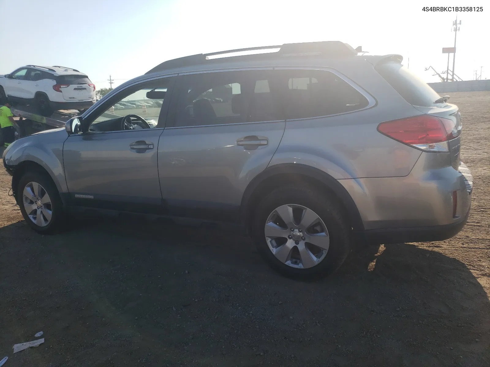 2011 Subaru Outback 2.5I Limited VIN: 4S4BRBKC1B3358125 Lot: 63521864