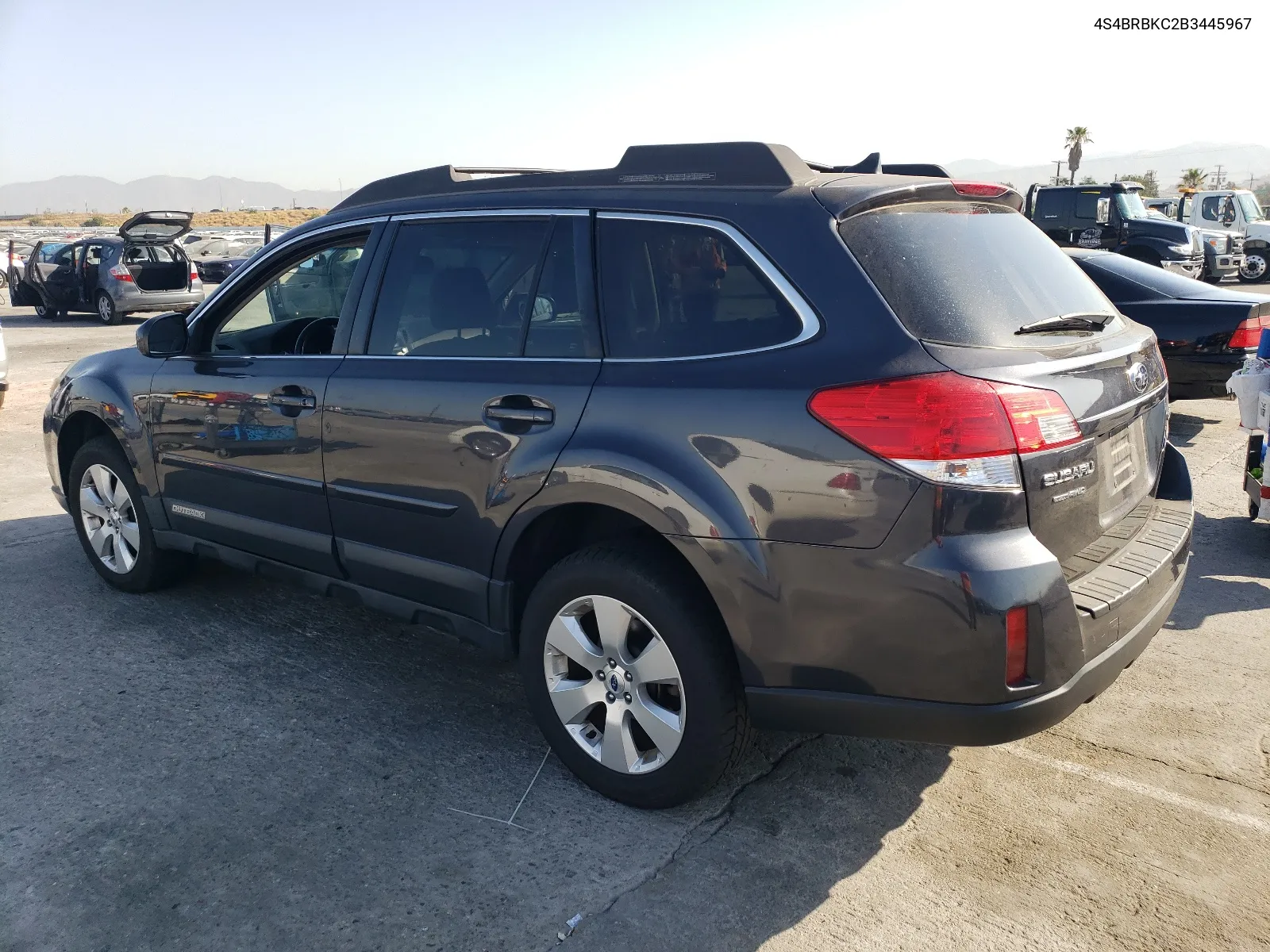 2011 Subaru Outback 2.5I Limited VIN: 4S4BRBKC2B3445967 Lot: 64270304