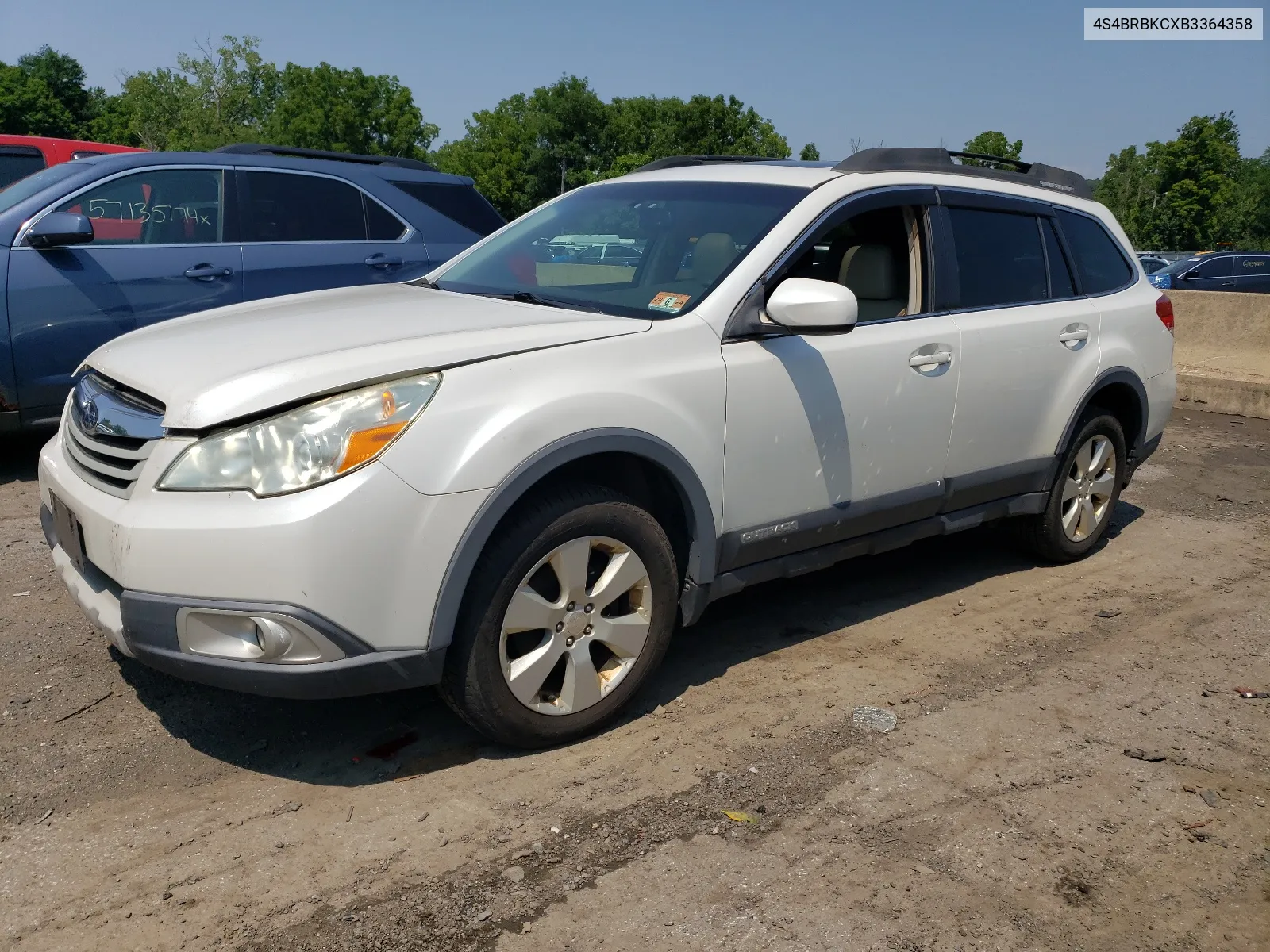 2011 Subaru Outback 2.5I Limited VIN: 4S4BRBKCXB3364358 Lot: 65342424