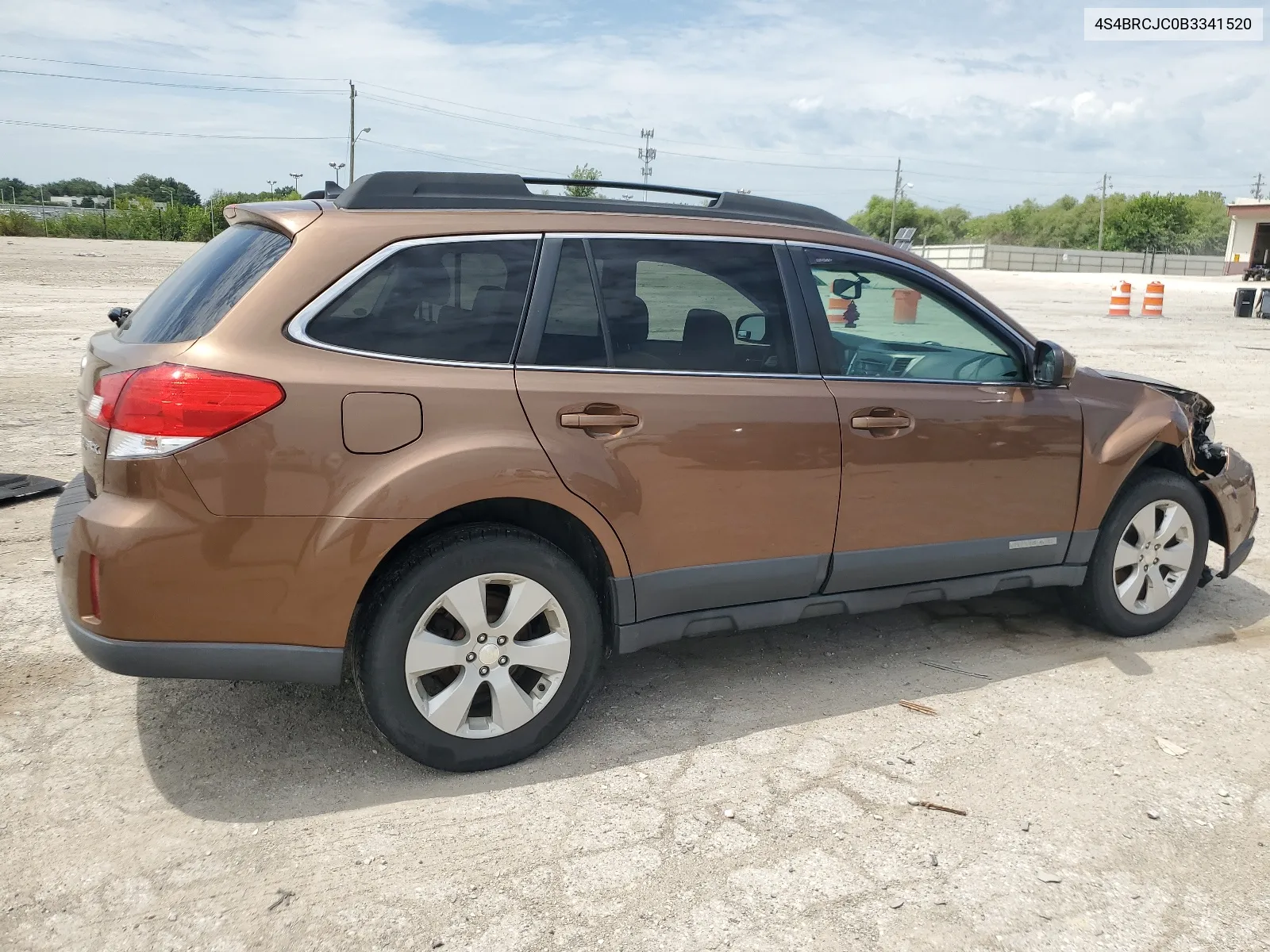 2011 Subaru Outback 2.5I Limited VIN: 4S4BRCJC0B3341520 Lot: 65350394