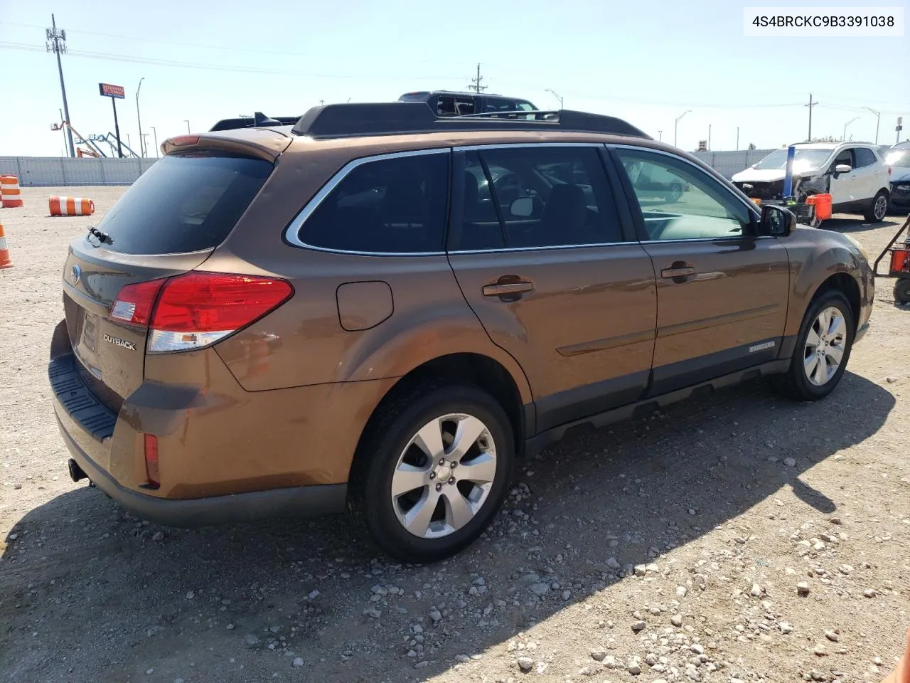 4S4BRCKC9B3391038 2011 Subaru Outback 2.5I Limited