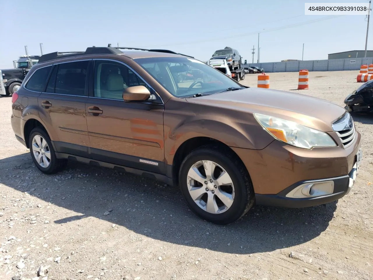 2011 Subaru Outback 2.5I Limited VIN: 4S4BRCKC9B3391038 Lot: 65714744