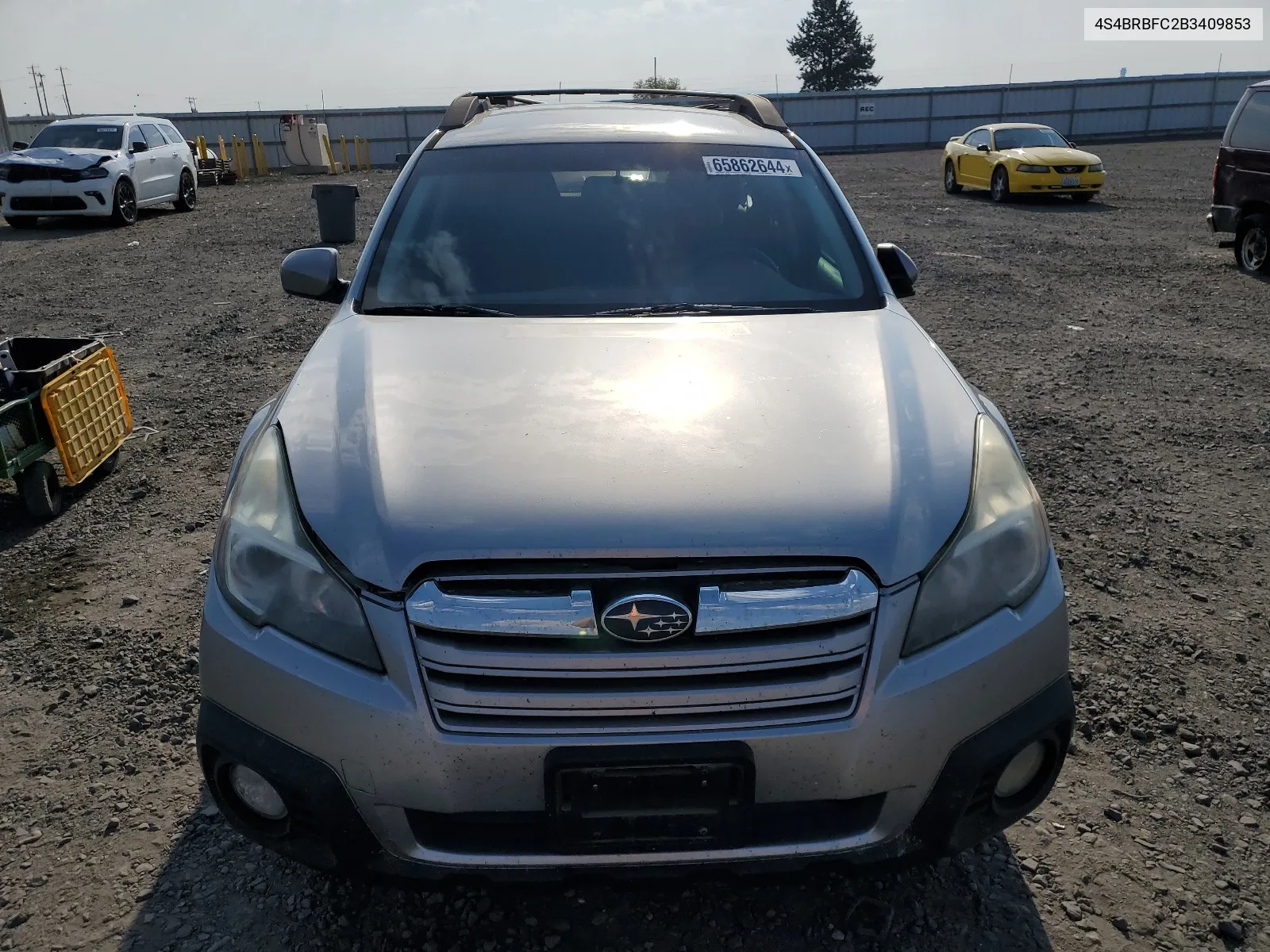 4S4BRBFC2B3409853 2011 Subaru Outback 2.5I Premium