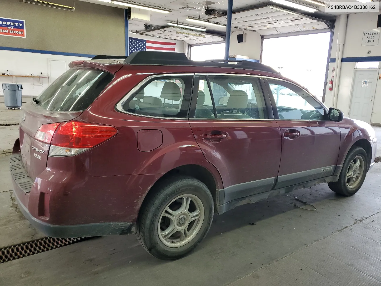 2011 Subaru Outback 2.5I VIN: 4S4BRBAC4B3338162 Lot: 66974694