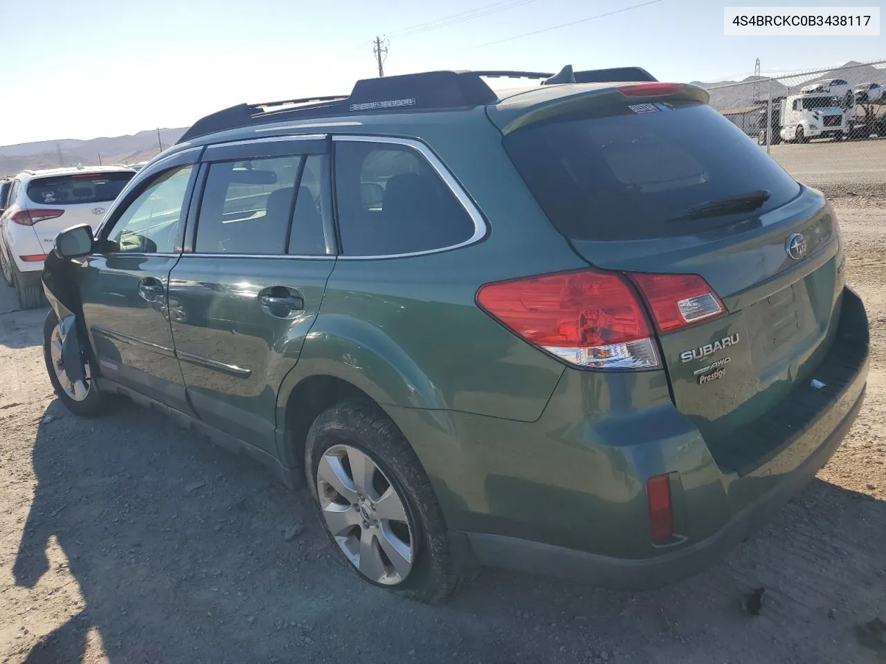 4S4BRCKC0B3438117 2011 Subaru Outback 2.5I Limited