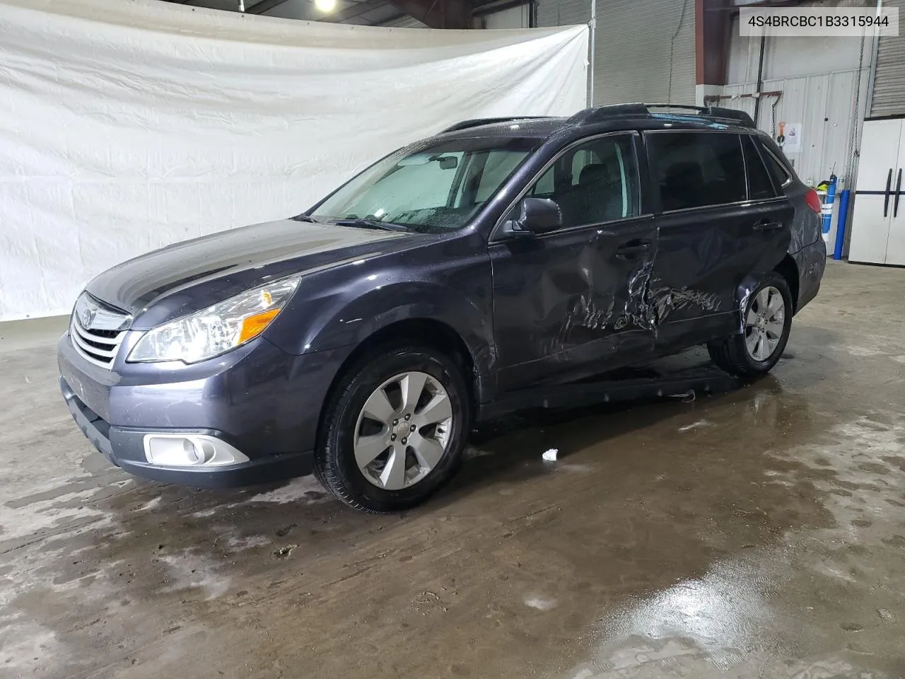 4S4BRCBC1B3315944 2011 Subaru Outback 2.5I Premium