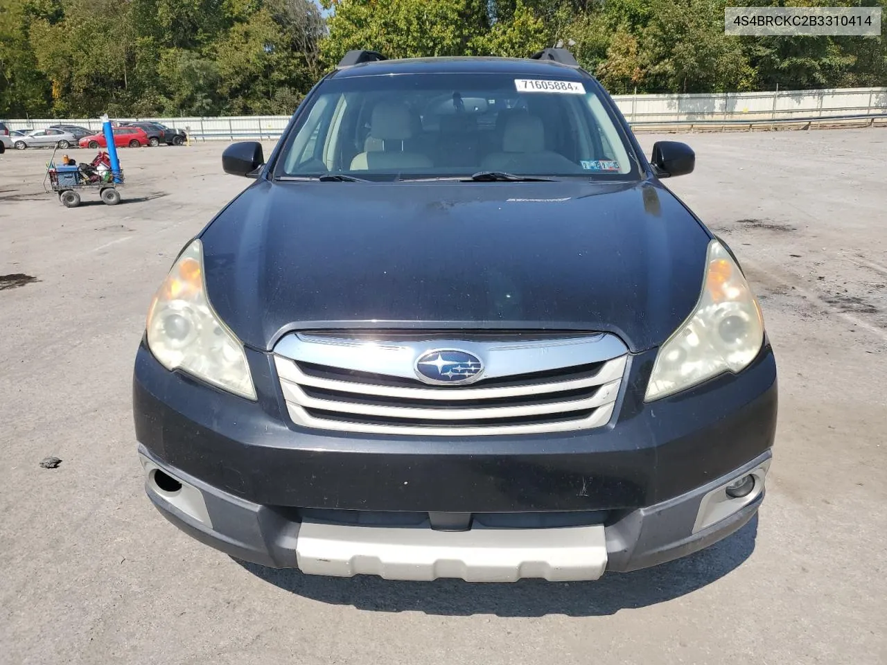 2011 Subaru Outback 2.5I Limited VIN: 4S4BRCKC2B3310414 Lot: 71605884