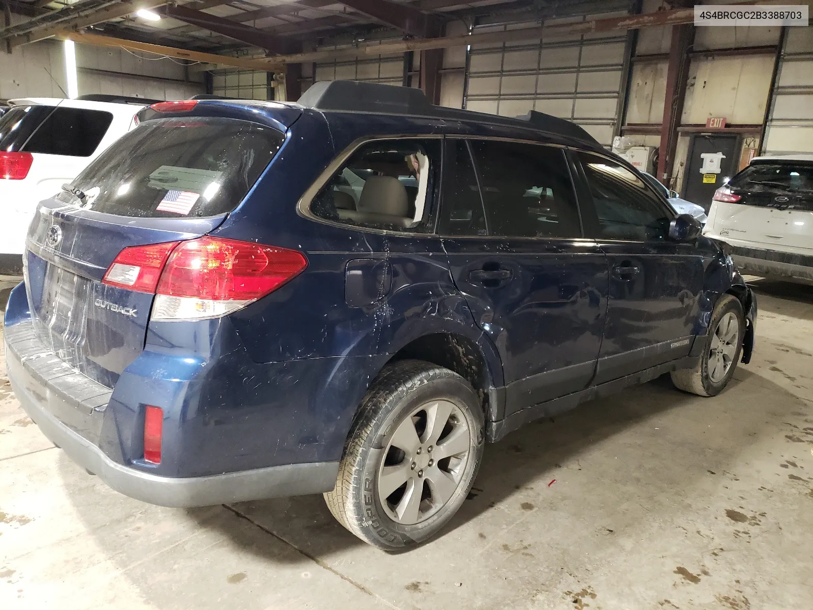 4S4BRCGC2B3388703 2011 Subaru Outback 2.5I Premium