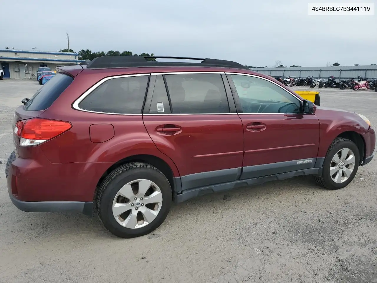 4S4BRBLC7B3441119 2011 Subaru Outback 2.5I Limited
