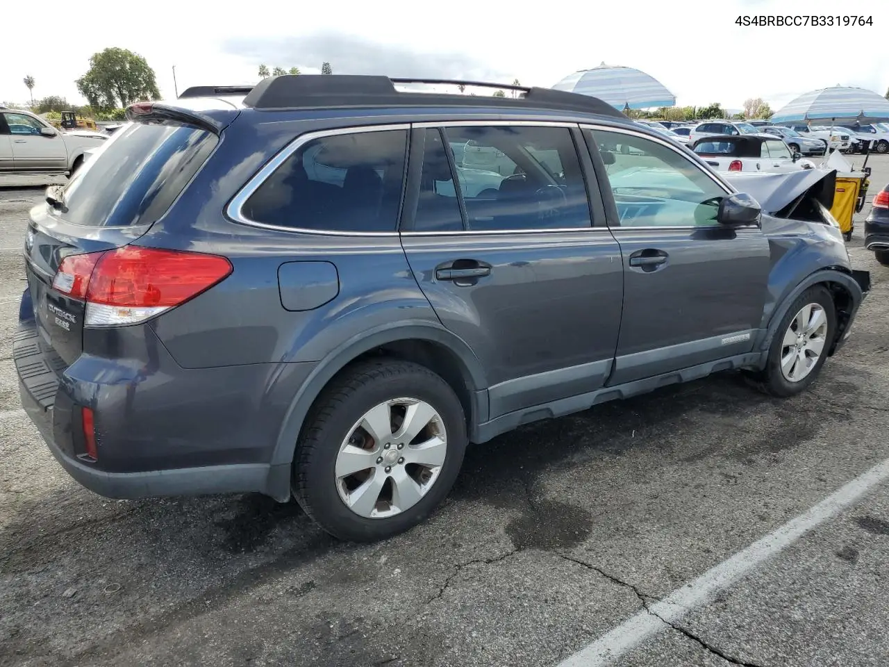 4S4BRBCC7B3319764 2011 Subaru Outback 2.5I Premium