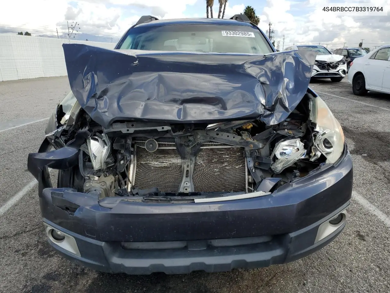 4S4BRBCC7B3319764 2011 Subaru Outback 2.5I Premium
