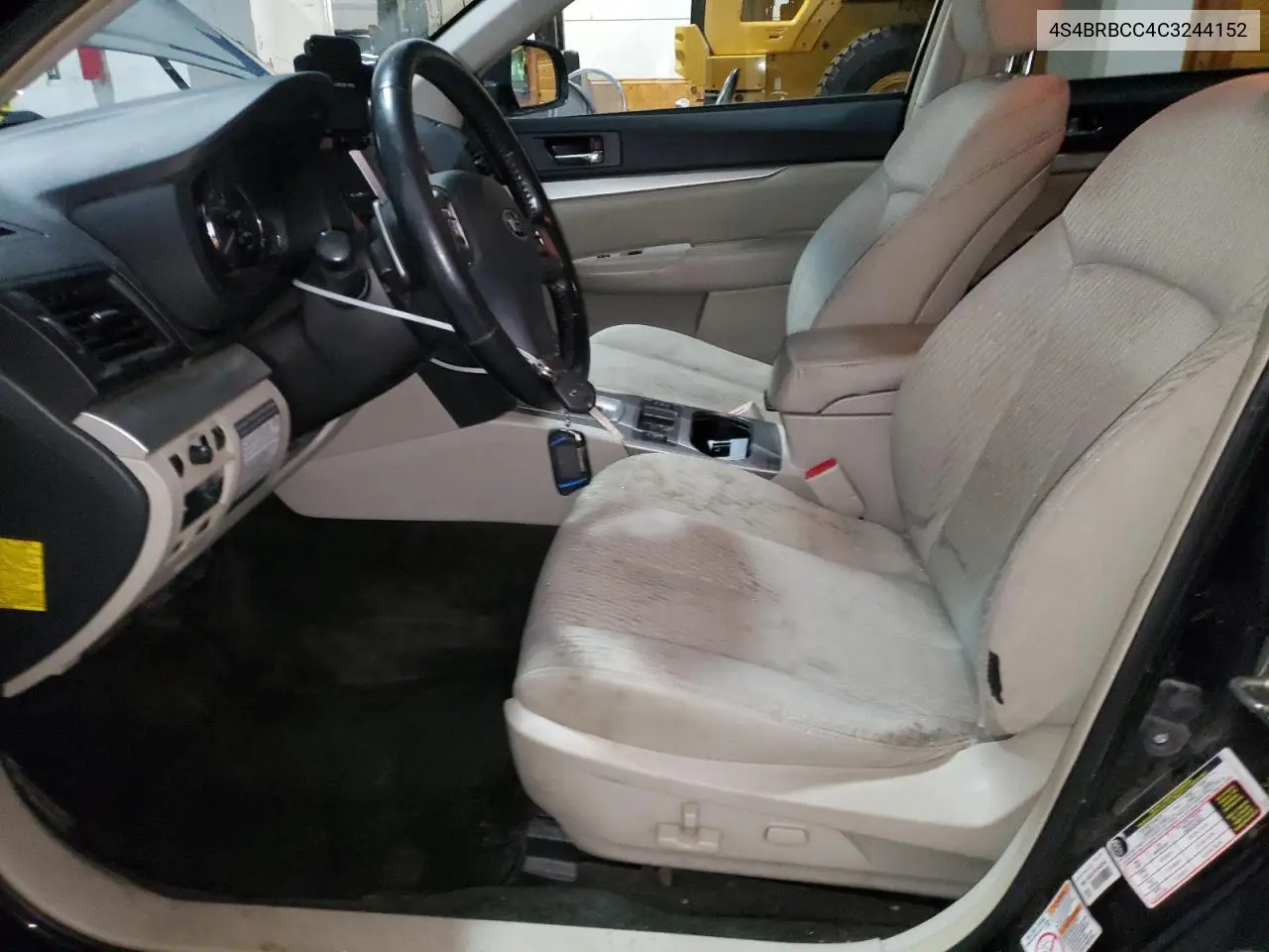 4S4BRBCC4C3244152 2012 Subaru Outback 2.5I Premium