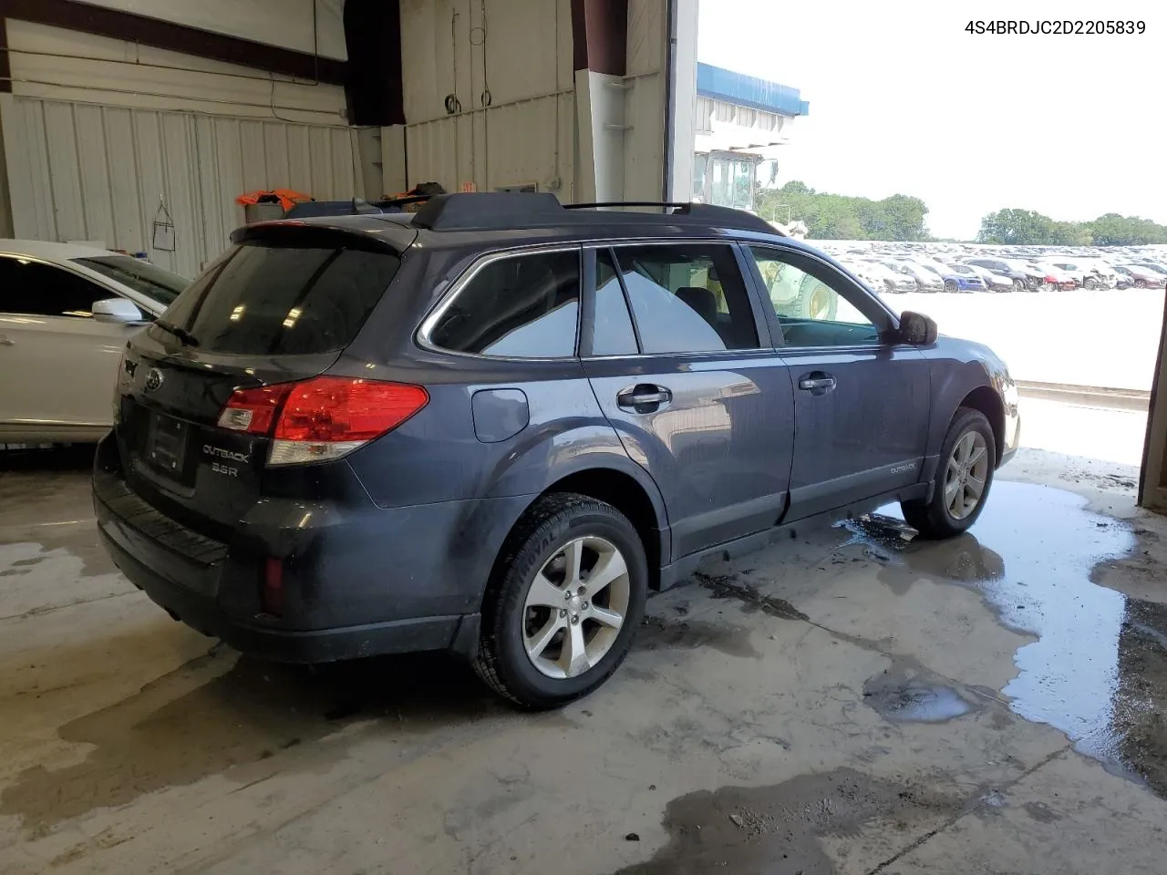 2013 Subaru Outback 3.6R Limited VIN: 4S4BRDJC2D2205839 Lot: 63041604