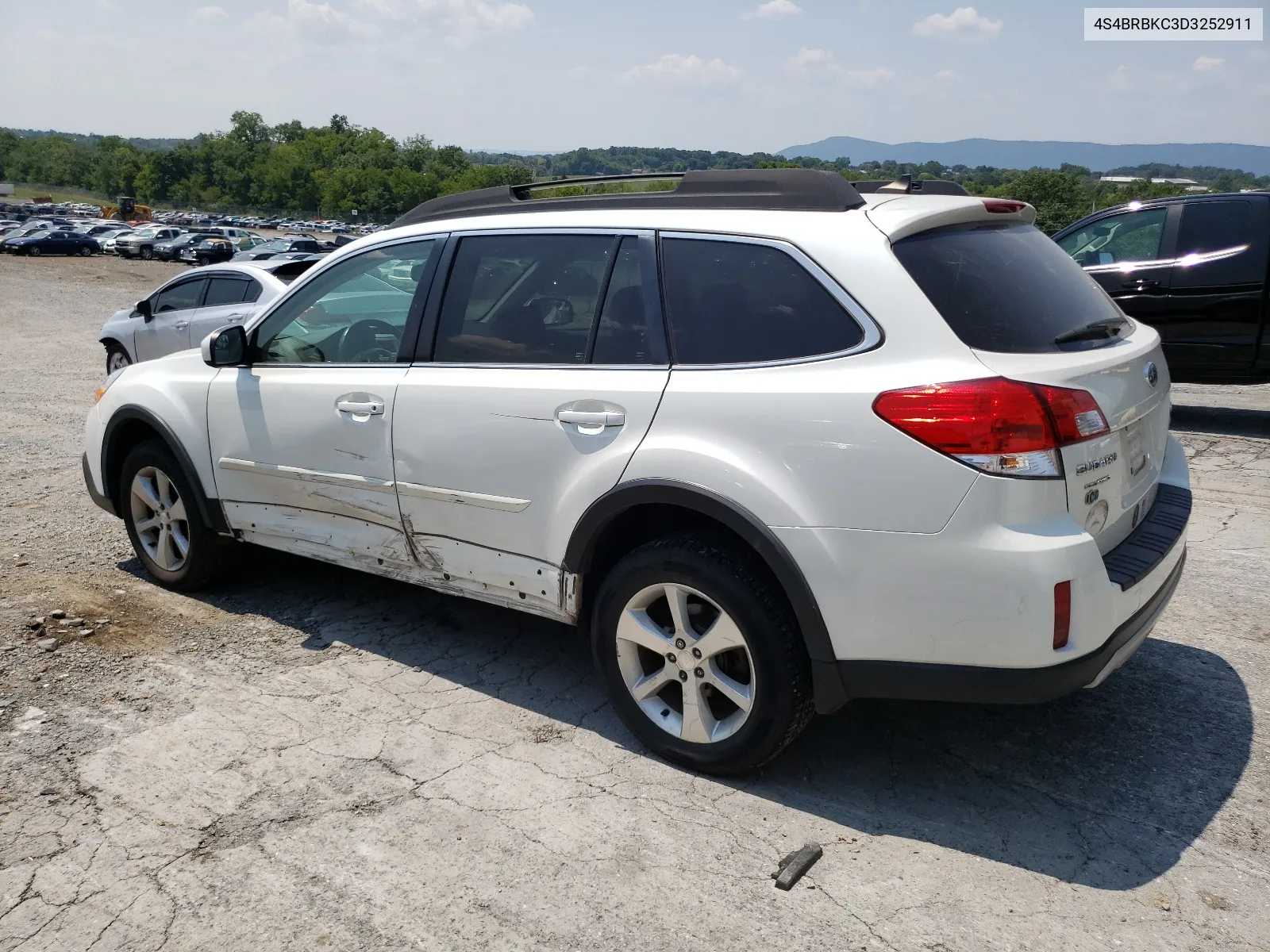 2013 Subaru Outback 2.5I Limited VIN: 4S4BRBKC3D3252911 Lot: 63694774