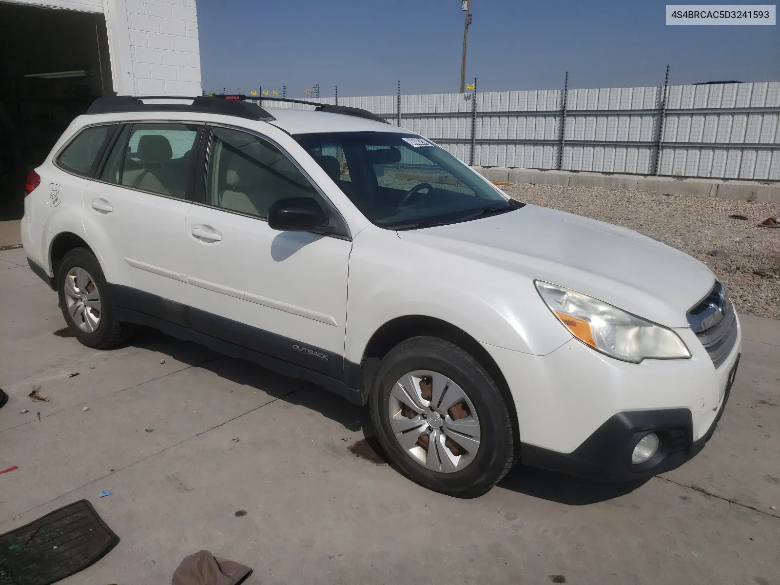 4S4BRCAC5D3241593 2013 Subaru Outback 2.5I