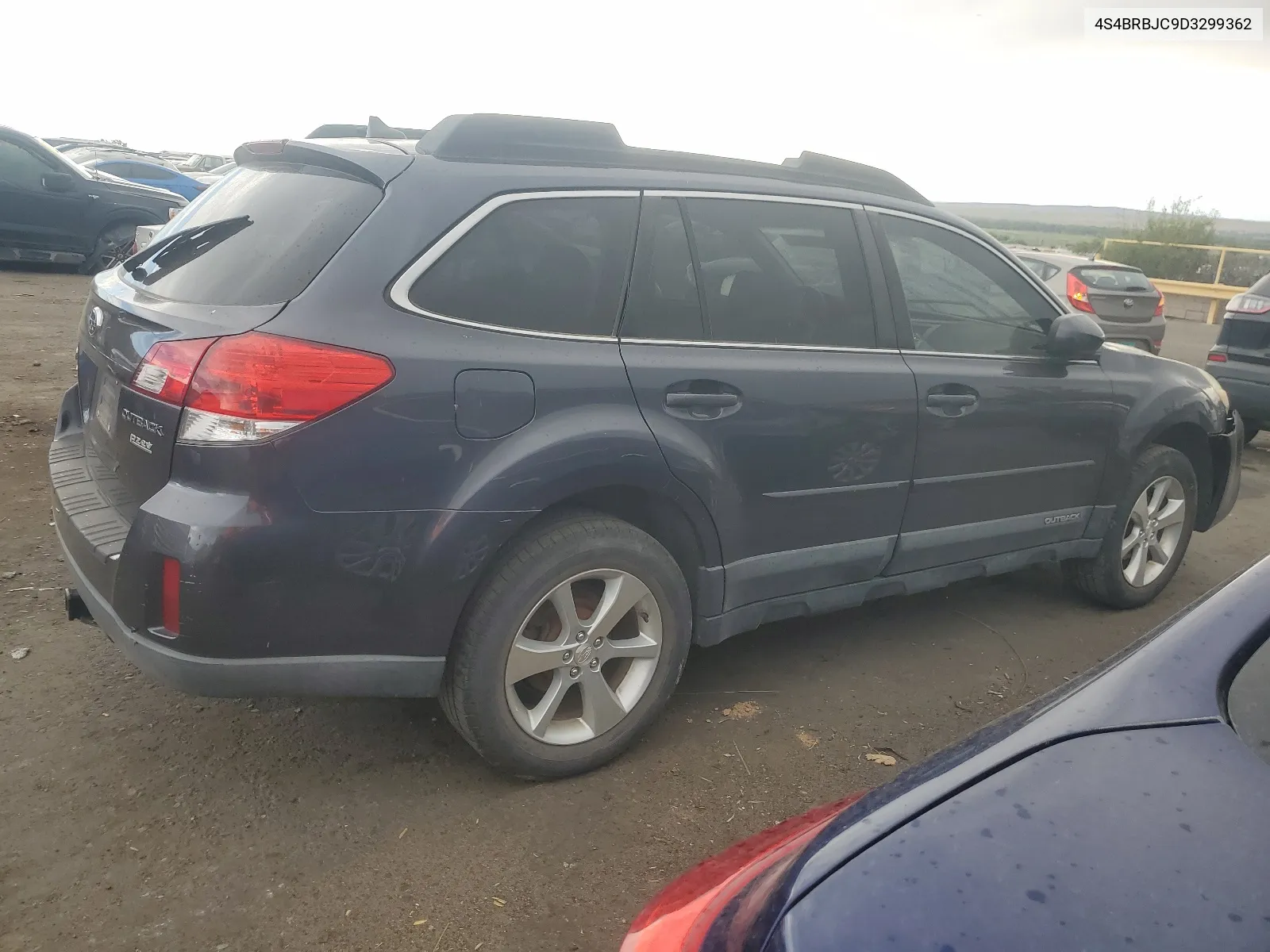 2013 Subaru Outback 2.5I Limited VIN: 4S4BRBJC9D3299362 Lot: 68392424