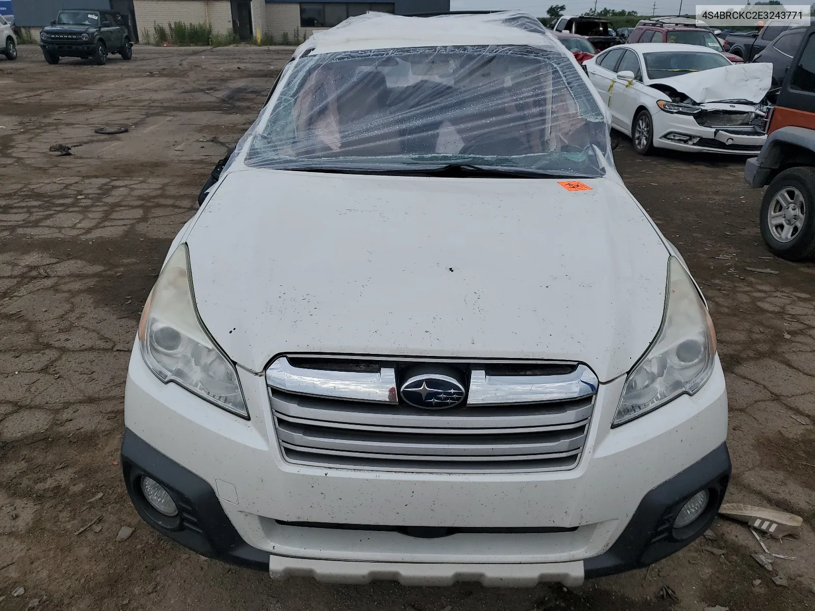 4S4BRCKC2E3243771 2014 Subaru Outback 2.5I Limited