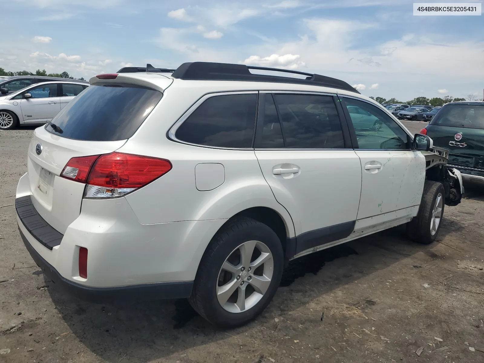 4S4BRBKC5E3205431 2014 Subaru Outback 2.5I Limited