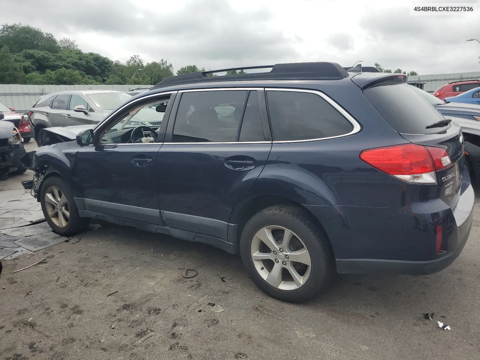 2014 Subaru Outback 2.5I Limited VIN: 4S4BRBLCXE3227536 Lot: 64701364