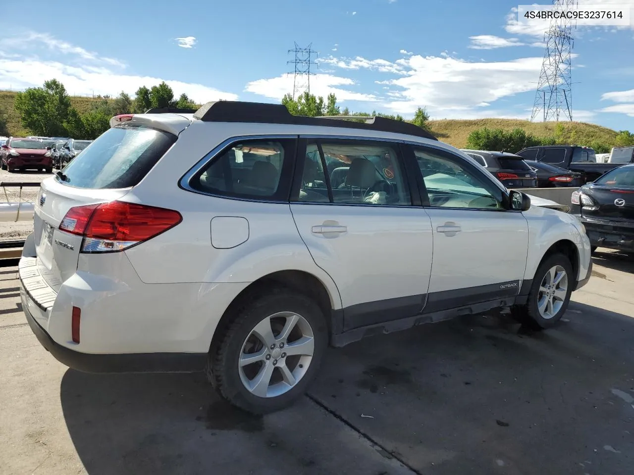 4S4BRCAC9E3237614 2014 Subaru Outback 2.5I