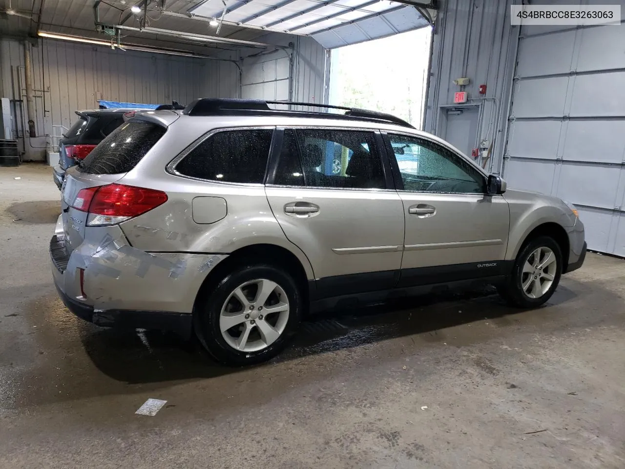 4S4BRBCC8E3263063 2014 Subaru Outback 2.5I Premium