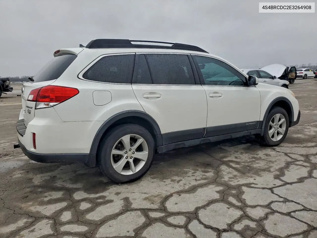 4S4BRCDC2E3264908 2014 Subaru Outback 2.5I Premium