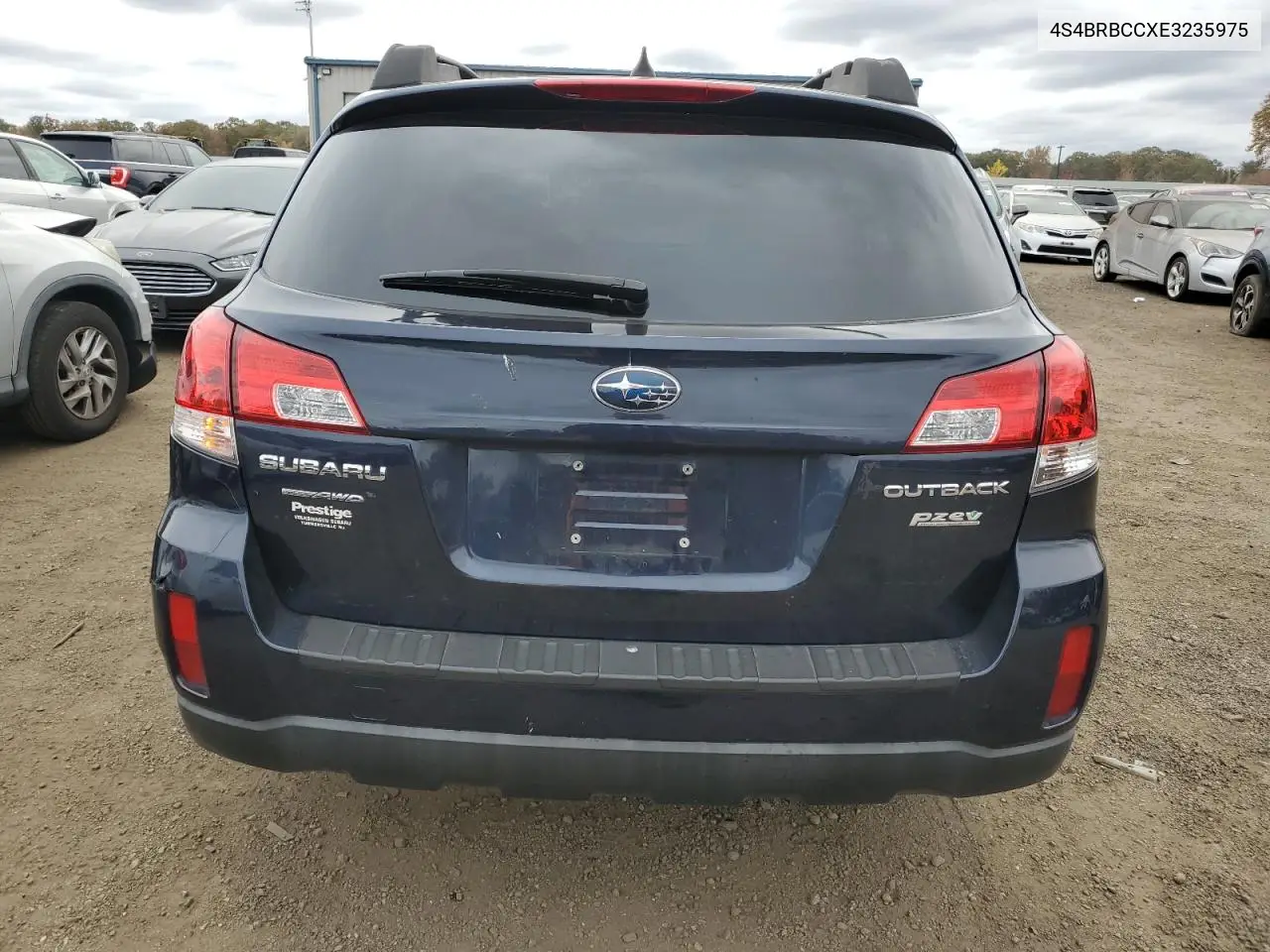 4S4BRBCCXE3235975 2014 Subaru Outback 2.5I Premium