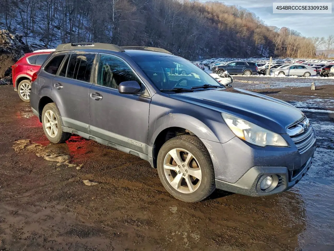4S4BRCCC5E3309258 2014 Subaru Outback 2.5I Premium