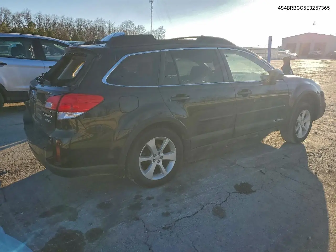 4S4BRBCC5E3257365 2014 Subaru Outback 2.5I Premium
