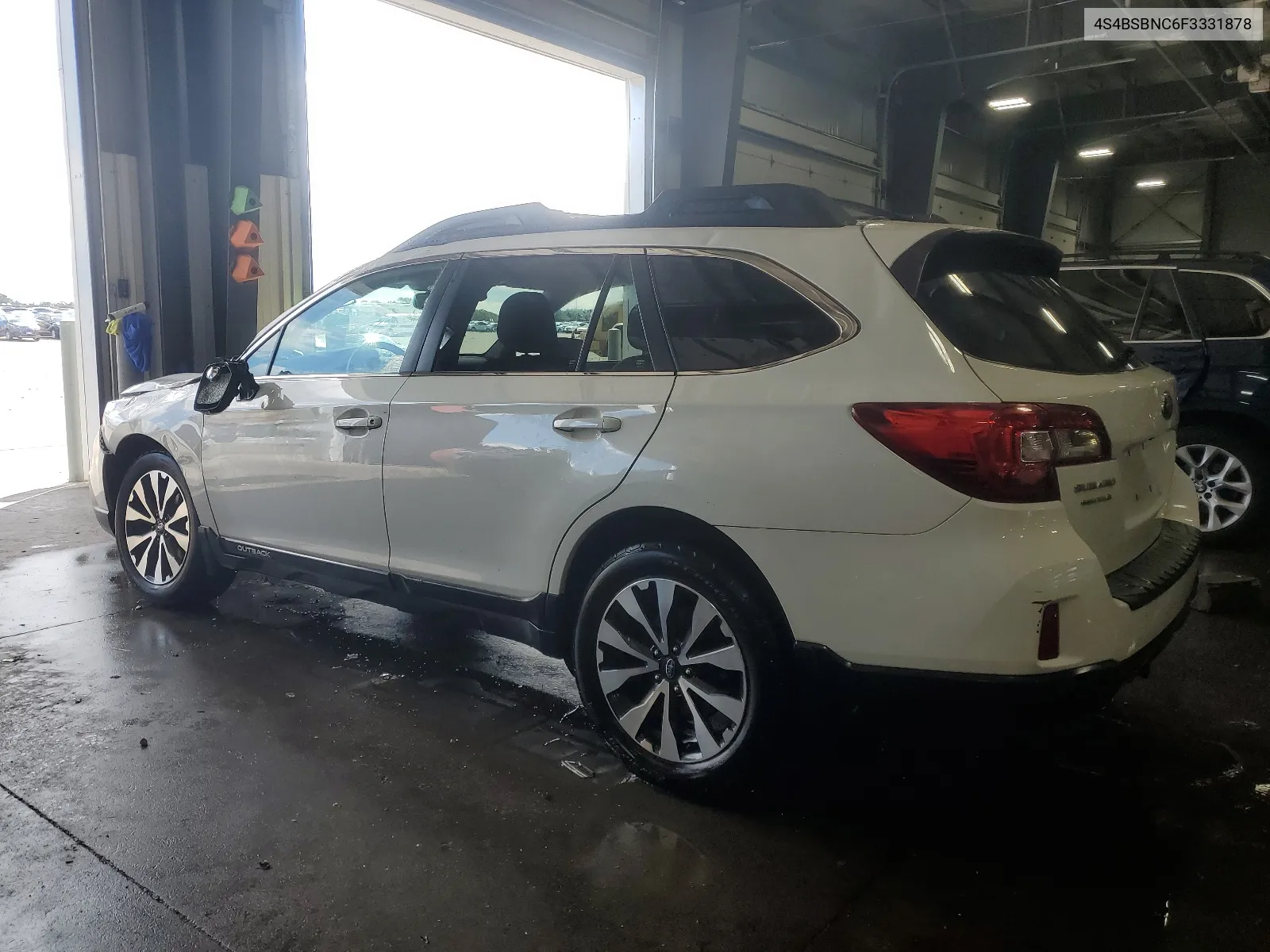 4S4BSBNC6F3331878 2015 Subaru Outback 2.5I Limited