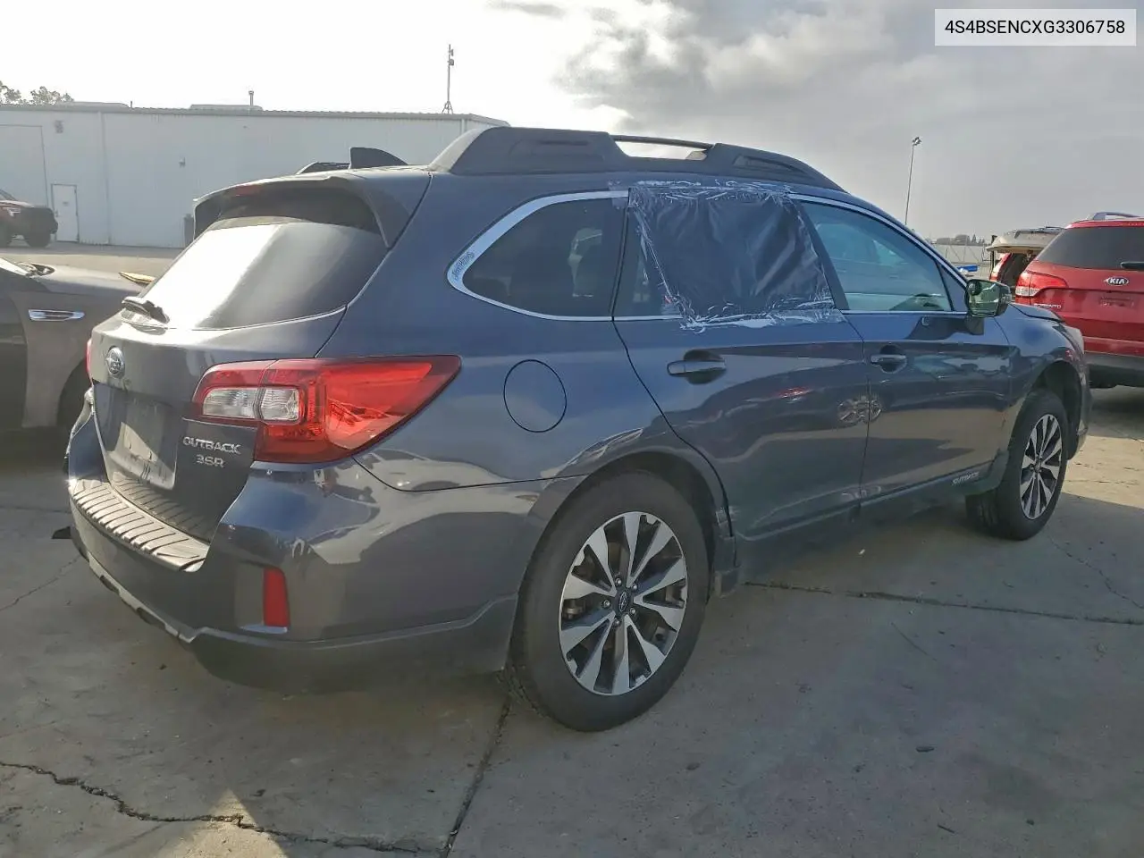 4S4BSENCXG3306758 2016 Subaru Outback 3.6R Limited