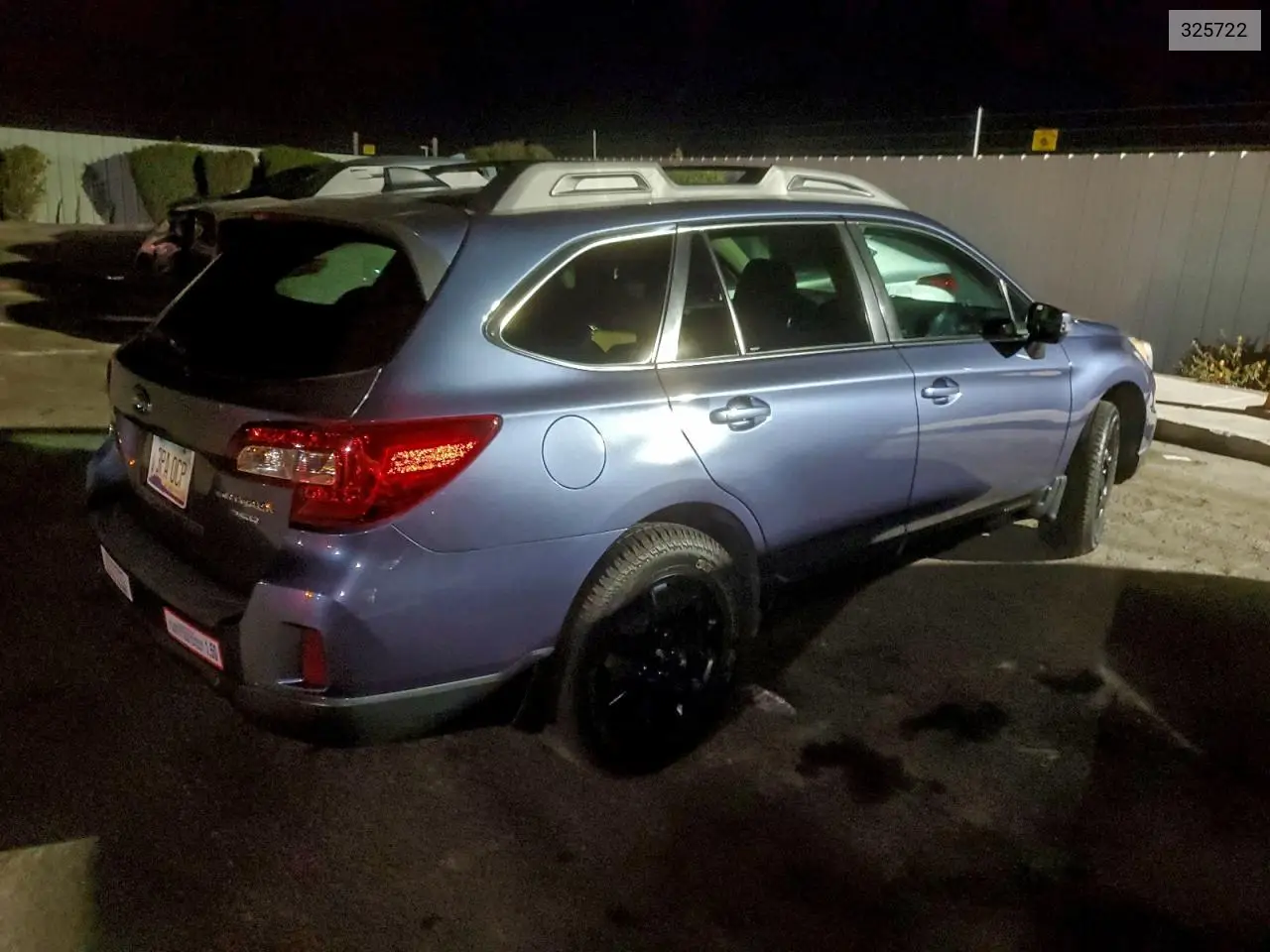 325722 2016 Subaru Outback 3.
