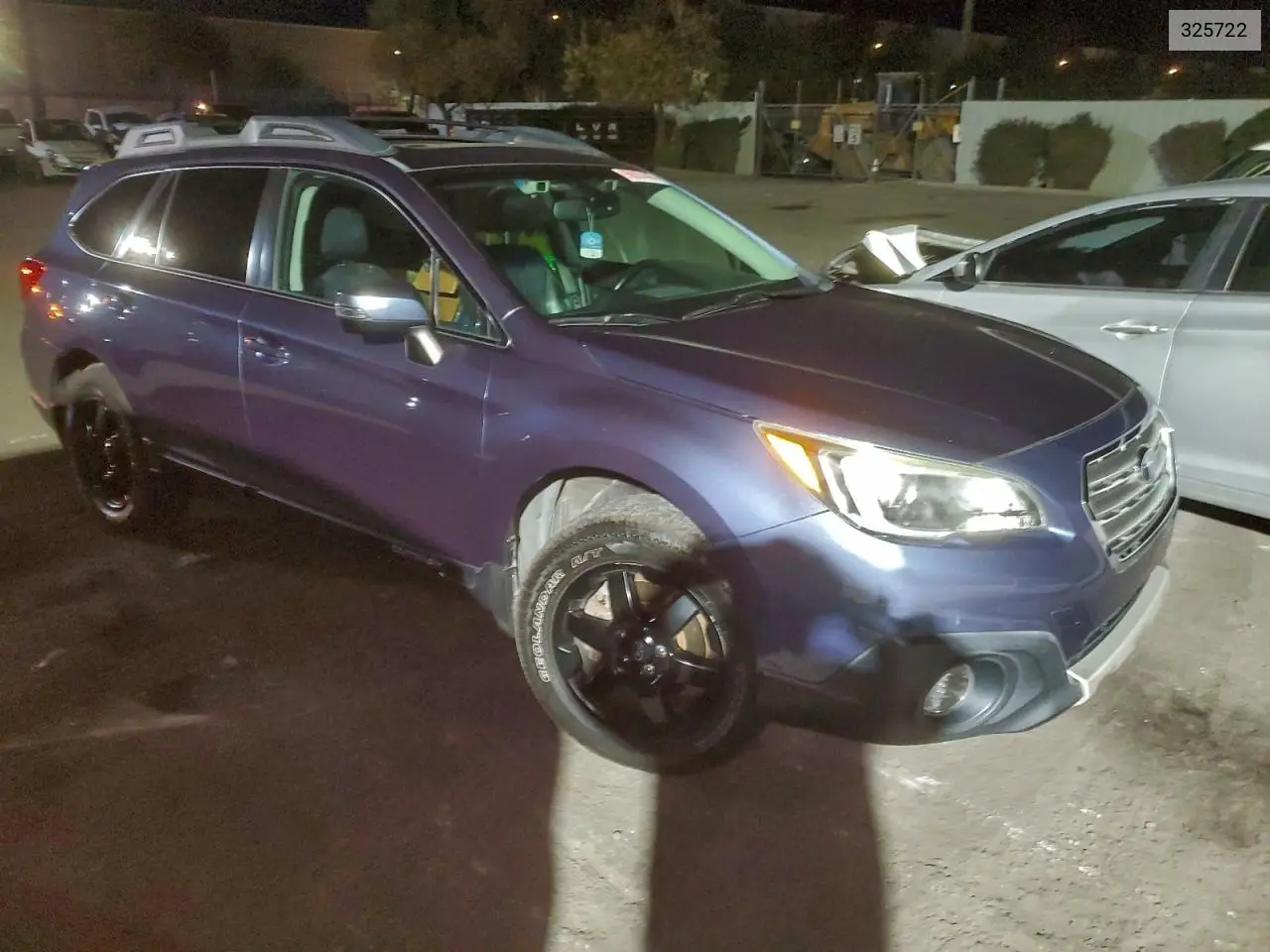 325722 2016 Subaru Outback 3.