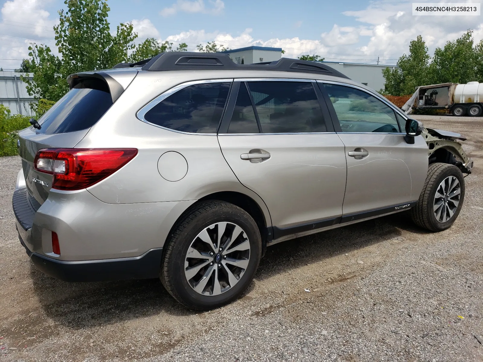 2017 Subaru Outback 2.5I Limited VIN: 4S4BSCNC4H3258213 Lot: 63289674