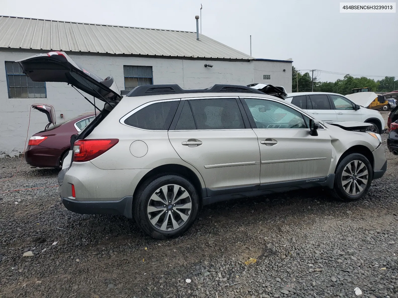 2017 Subaru Outback 3.6R Limited VIN: 4S4BSENC6H3239013 Lot: 64149584